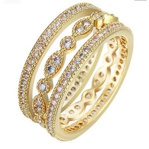 New 18 k yellow gold wedding ring set 3 piece